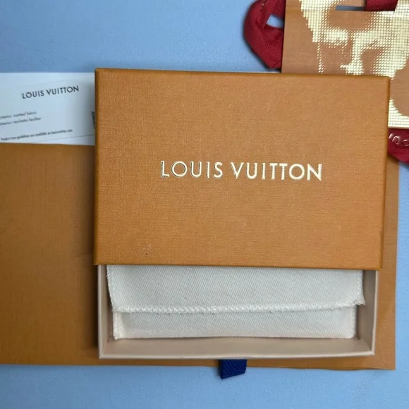Louis Vuitton monogram card holder - Picture 5 of 9